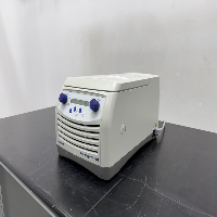 Eppendorf 5418R Refrigerated Centrifuge image 1